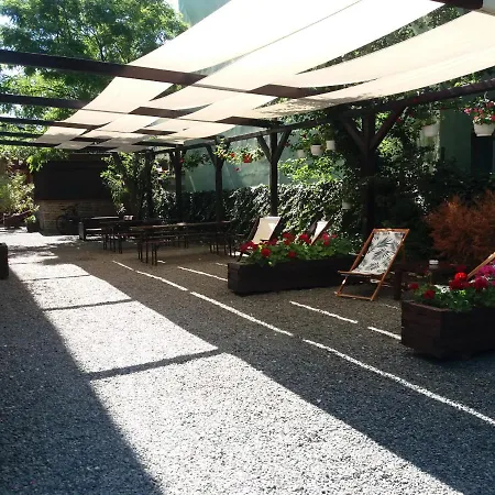 Vila Alexandrous Pensión